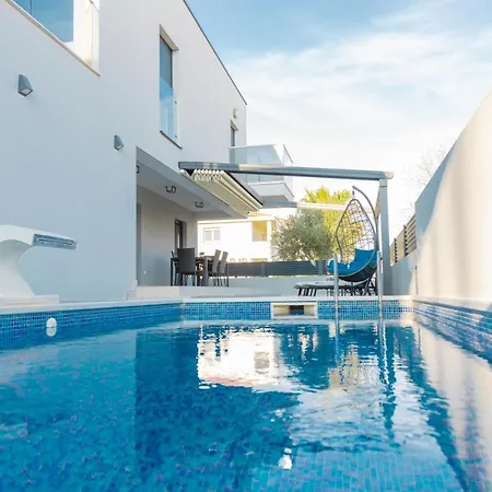 Castelli, With Pool,