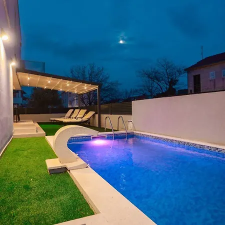 Apartament Castelli, With Pool,