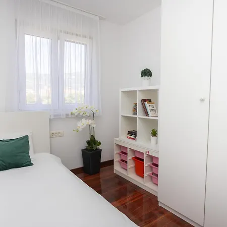 Apartman Castelli, Family House With Private Pool *