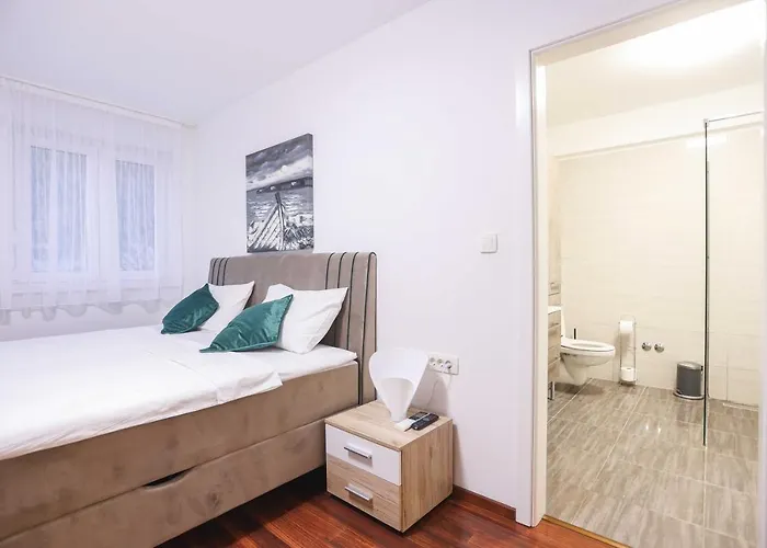 Apartment Castelli, Family House With Private Pool