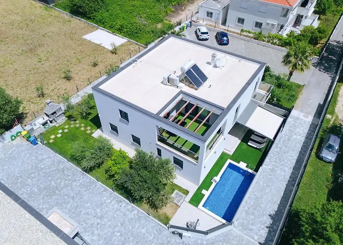 Apartment Castelli, Family House With Private Pool
