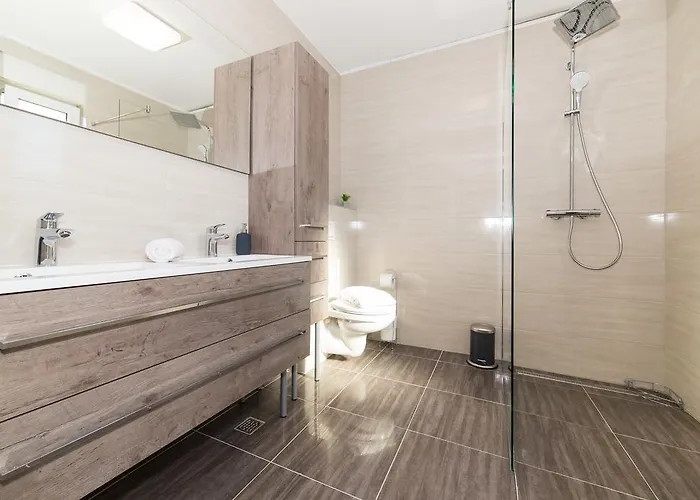 Castelli, Family House With Private Pool *